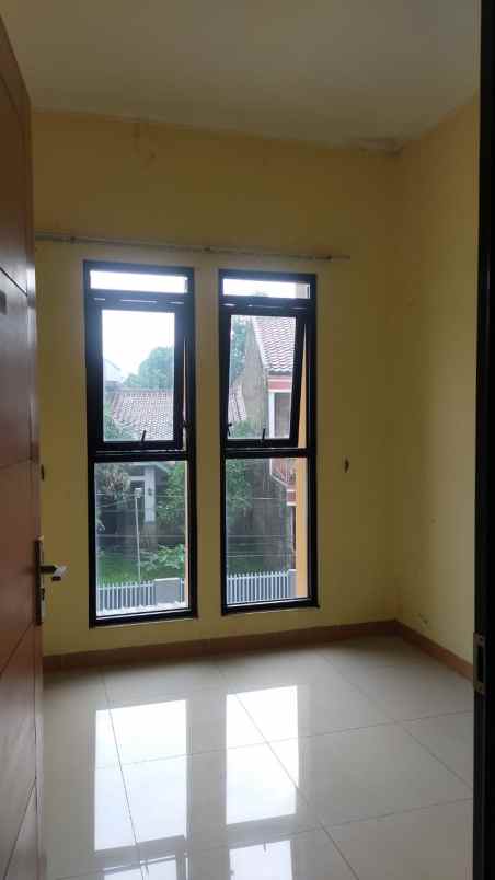 dijual rumah antapani terusan jakarta