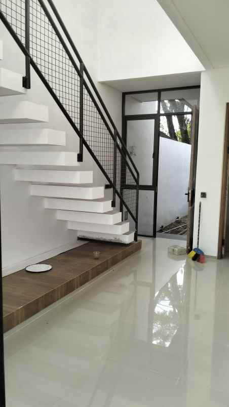 dijual rumah arcamanik kota bandung