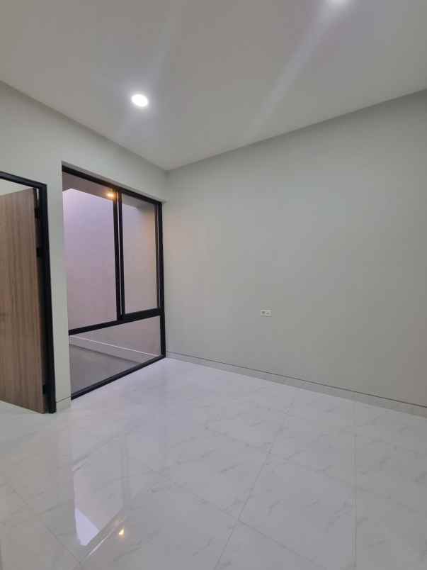 dijual rumah babatan pantai