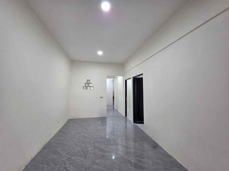 dijual rumah babatan pantai