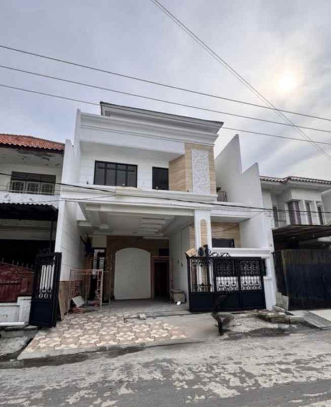 dijual rumah babatan pantai