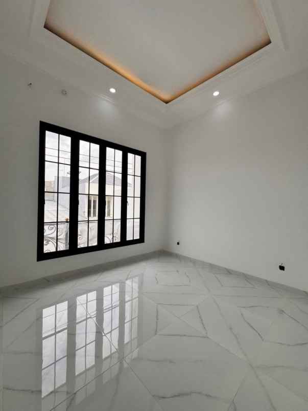 dijual rumah babatan pantai