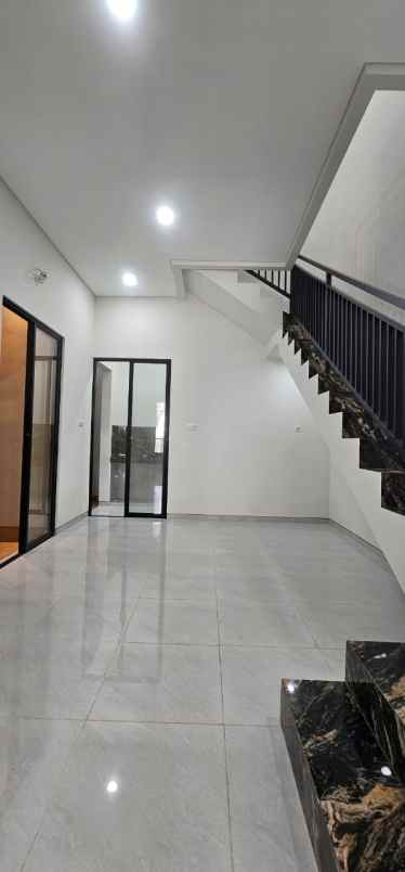 dijual rumah babatan pantai kenjeran