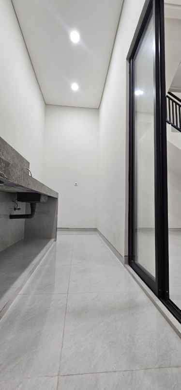 dijual rumah babatan pantai kenjeran