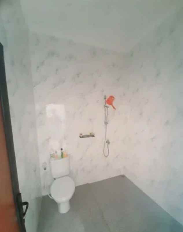 dijual rumah banyumanik