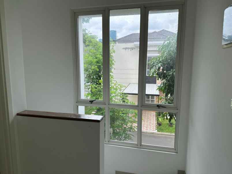 dijual rumah baru di cluster edison gading serpong