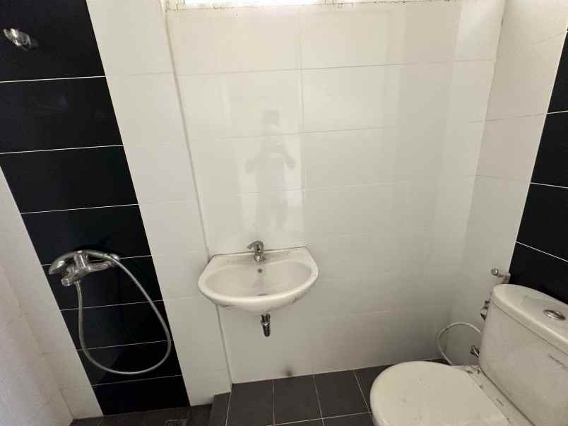 dijual rumah baru di cluster edison gading serpong