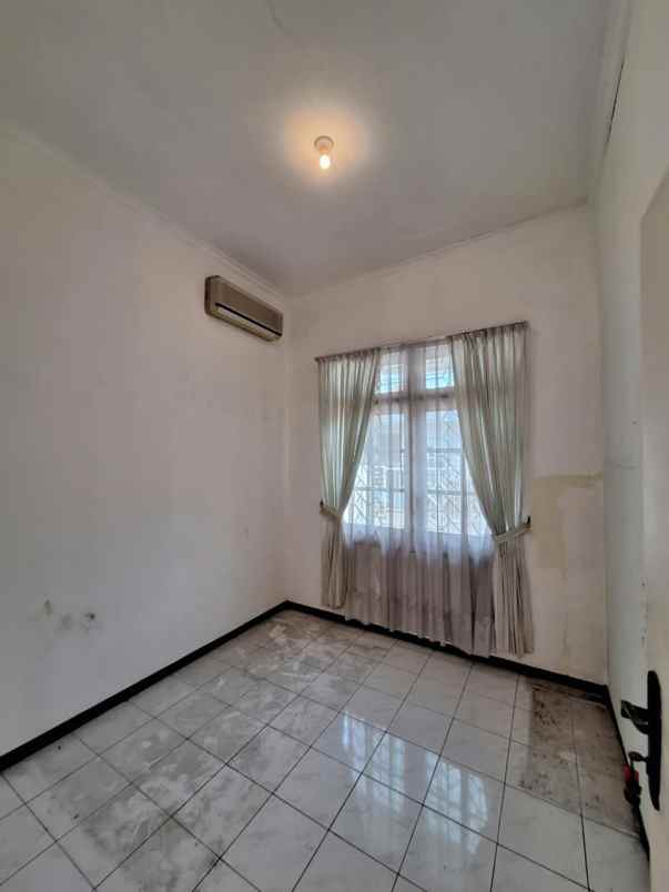dijual rumah baruk tengah