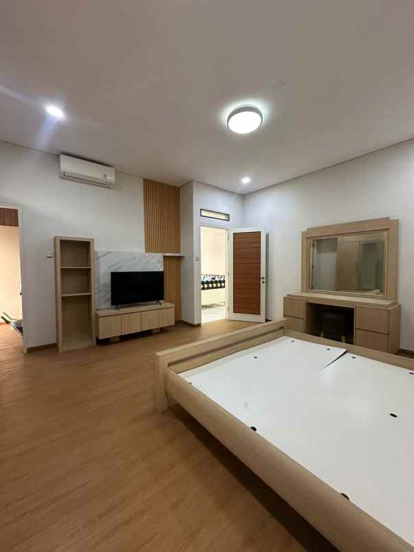 dijual rumah batununggal