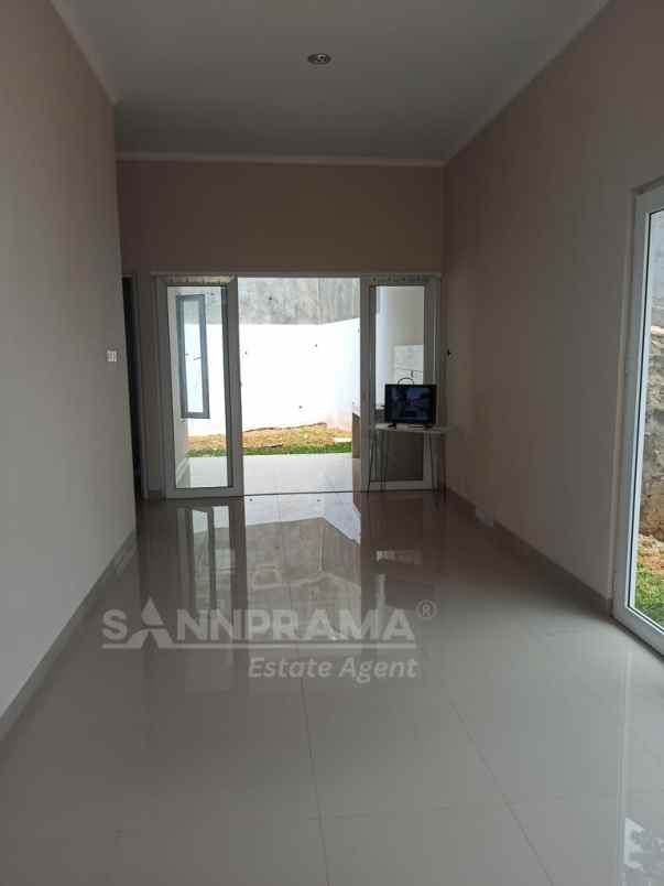 dijual rumah bedahan sawangan depok