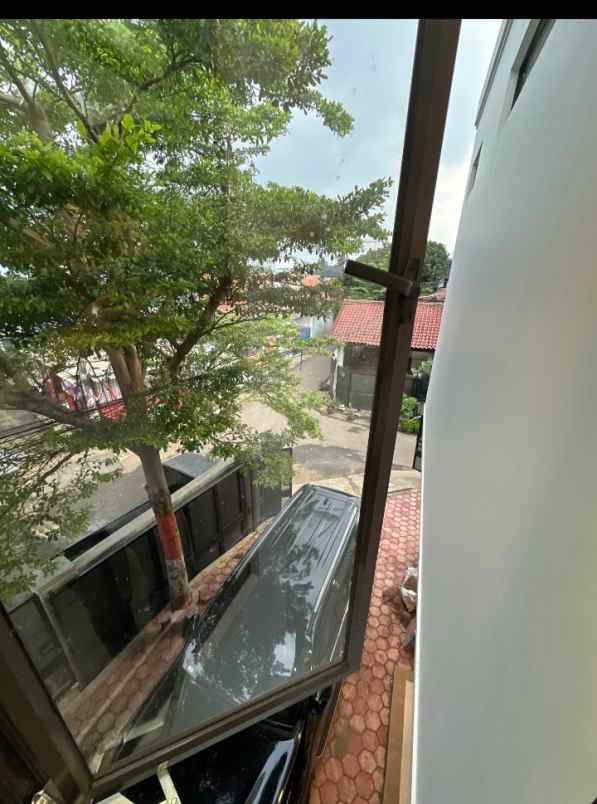 dijual rumah bintaro sektor 9