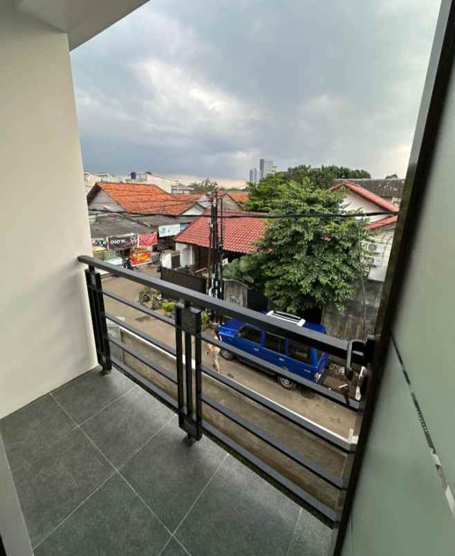 dijual rumah bintaro sektor 9