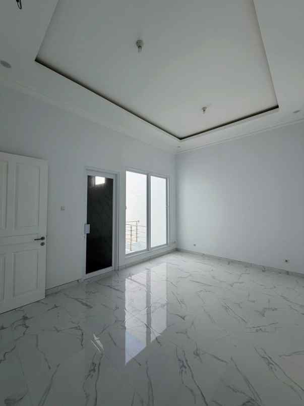dijual rumah bukit palma