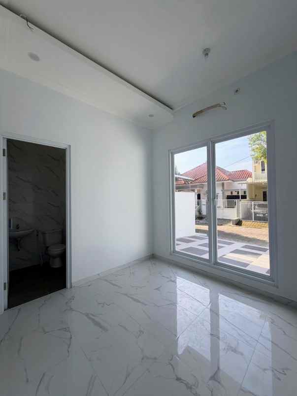 dijual rumah bukit palma