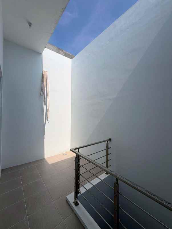 dijual rumah bukit palma