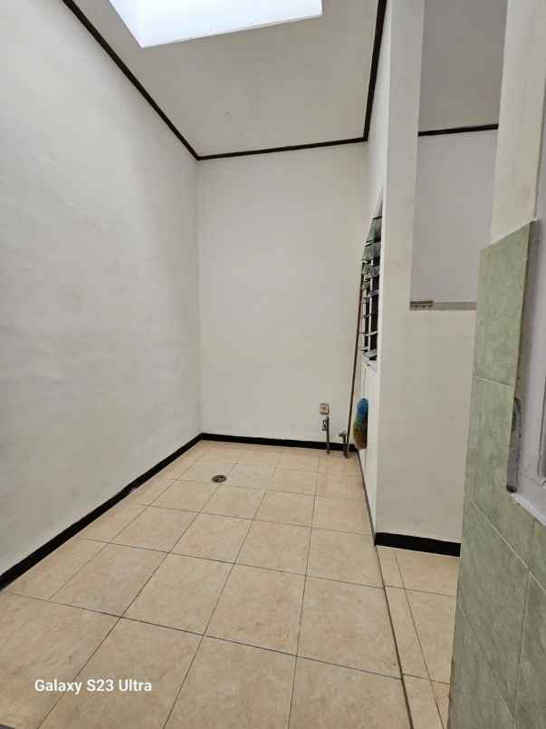 dijual rumah bulak rukem