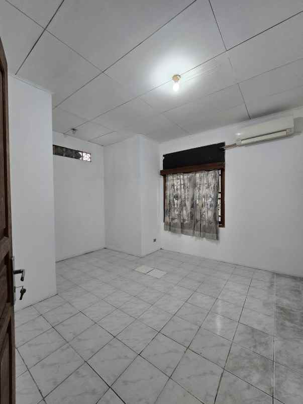 dijual rumah cempaka putih timur jakpus