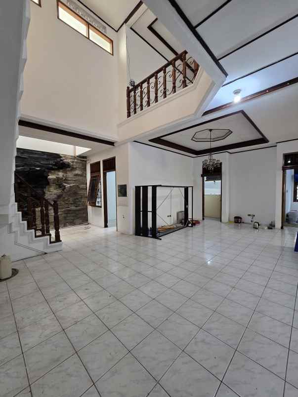 dijual rumah cempaka putih timur jakpus