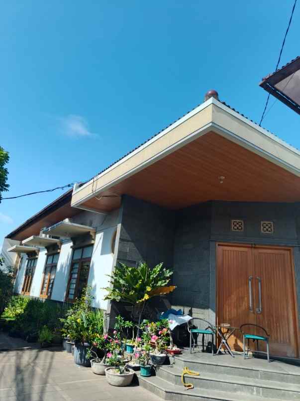 dijual rumah cihanjuang semi furnish
