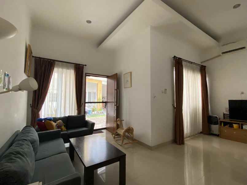 dijual rumah cinere depok kota depok