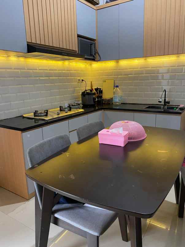 dijual rumah cinere depok kota depok