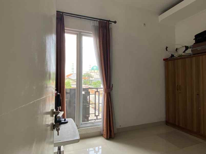 dijual rumah cinere depok kota depok