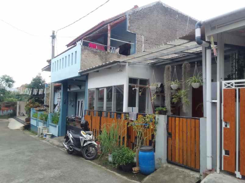 dijual rumah cipageran