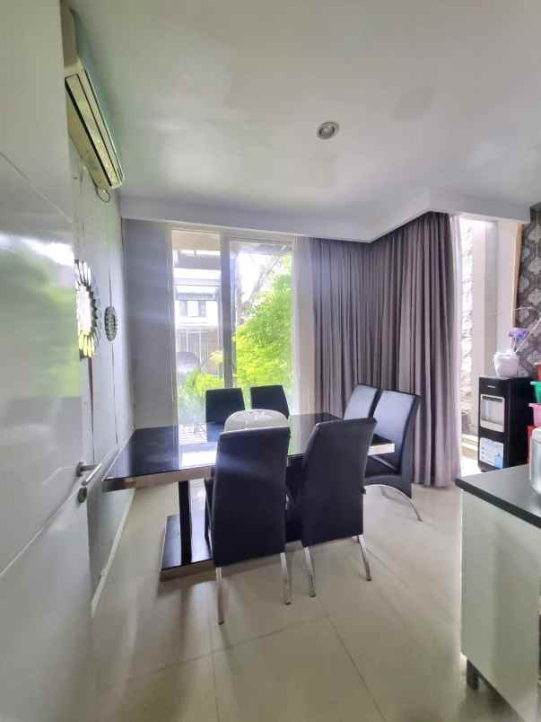 dijual rumah citra grand