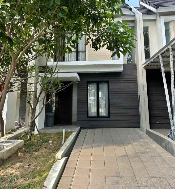 dijual rumah citraland northwest lake