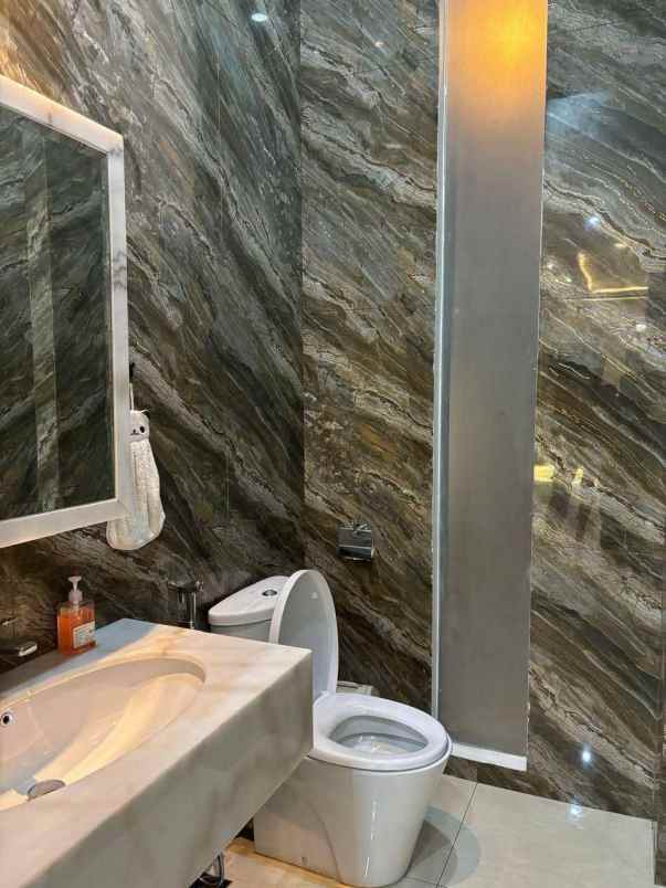 dijual rumah cluster amalfi di jl raya