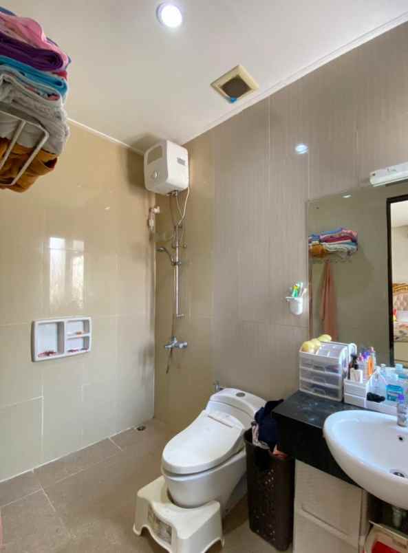 dijual rumah cluster asera one south