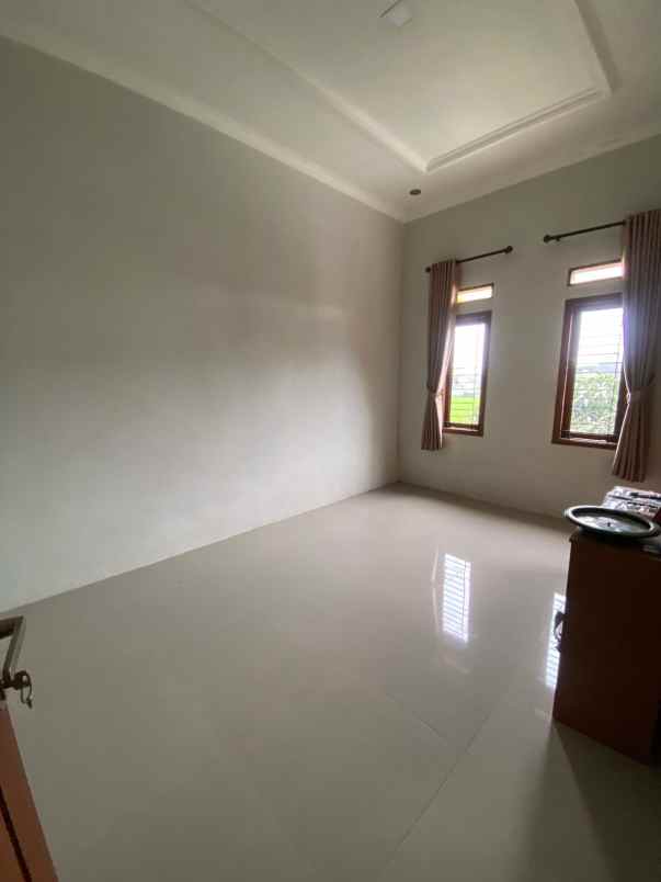 dijual rumah cluster graha batu karang