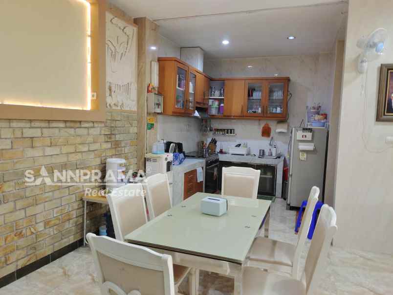 dijual rumah cluster grand depok