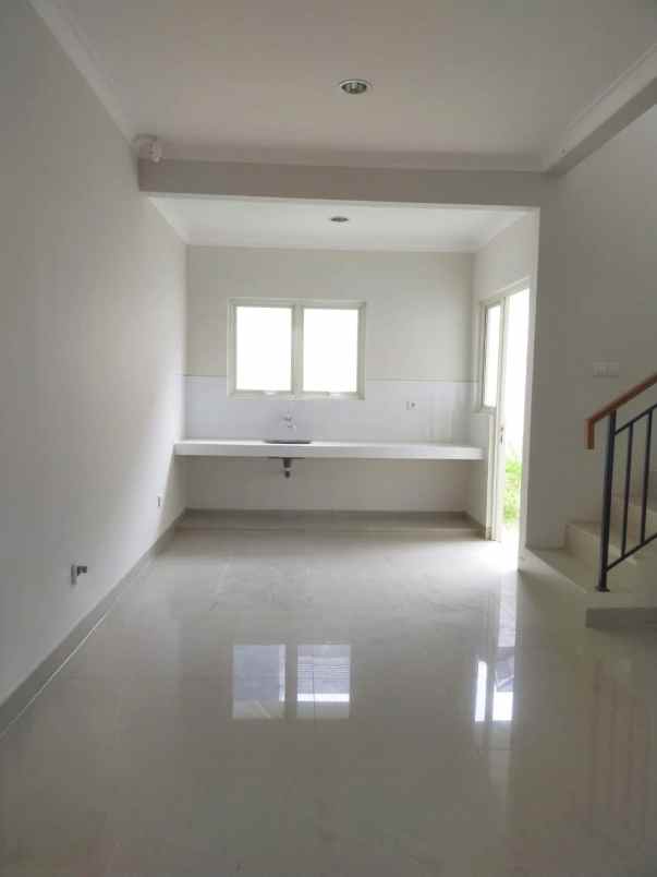 dijual rumah cluster lemonade grand