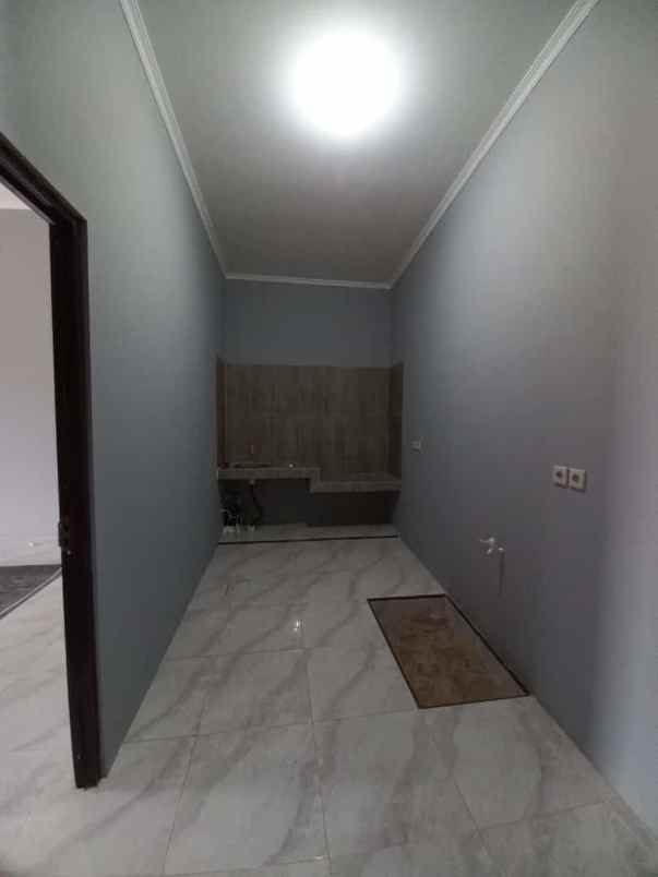 dijual rumah cluster semer city