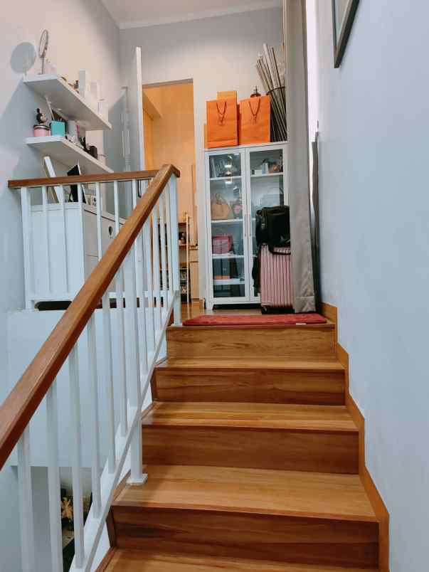 dijual rumah cluster the height jl raya