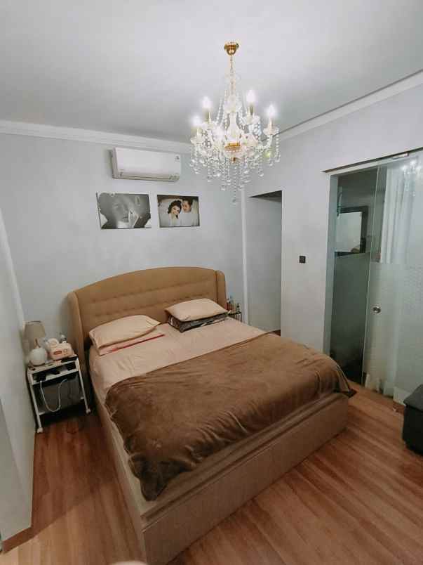 dijual rumah cluster the height jl raya