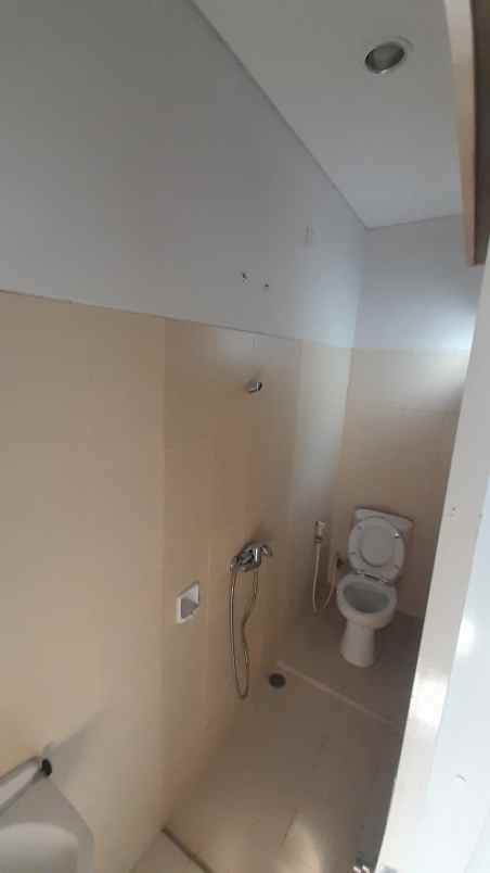 dijual rumah cluster virginia village