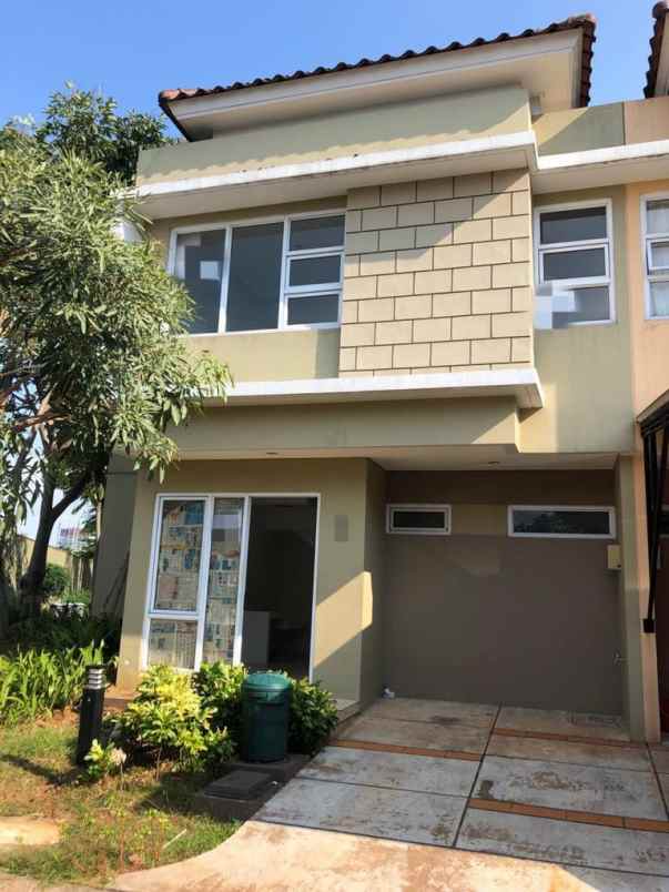 dijual rumah cluster virginia village