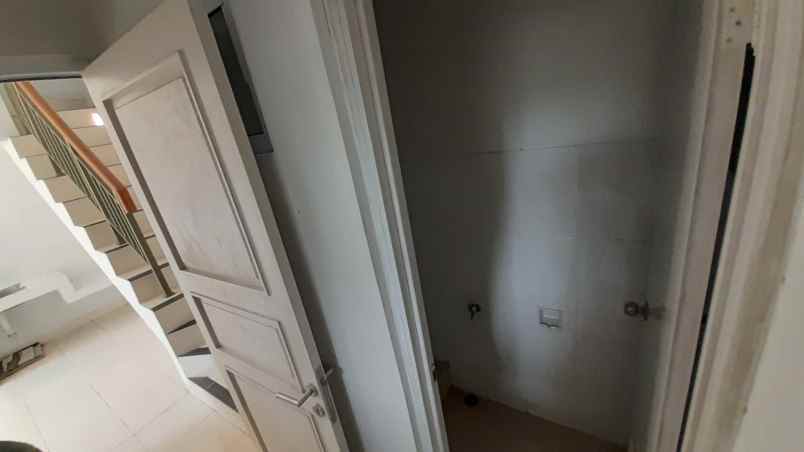 dijual rumah cluster virginia village