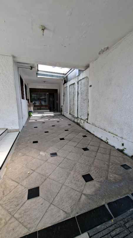 dijual rumah d mahalona