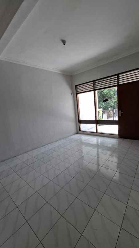 dijual rumah d mahalona