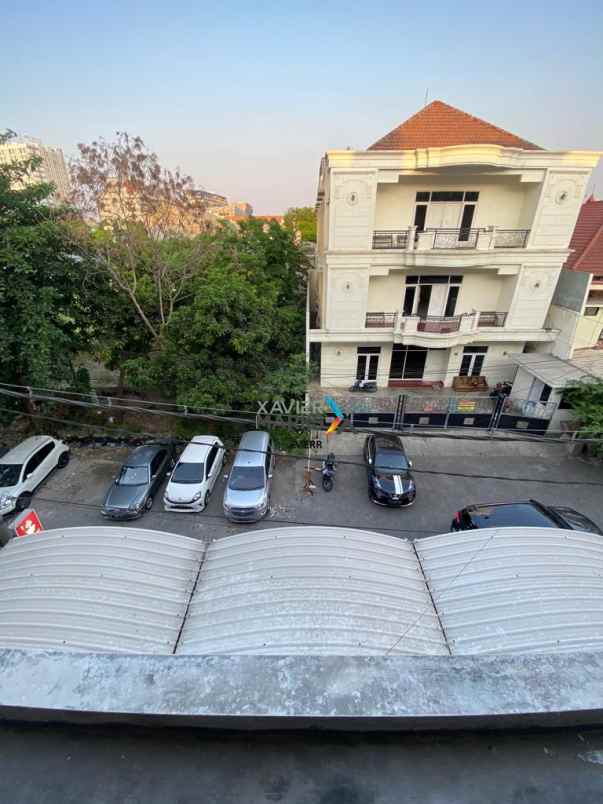 dijual rumah dan bisnis kos siwalankerto furnished