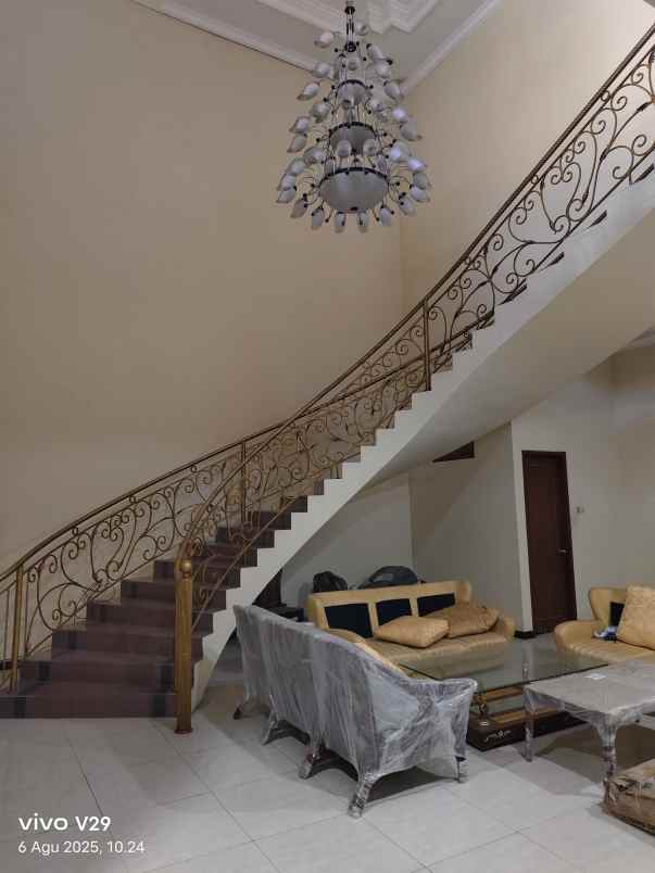 dijual rumah dharmagusada mas murah