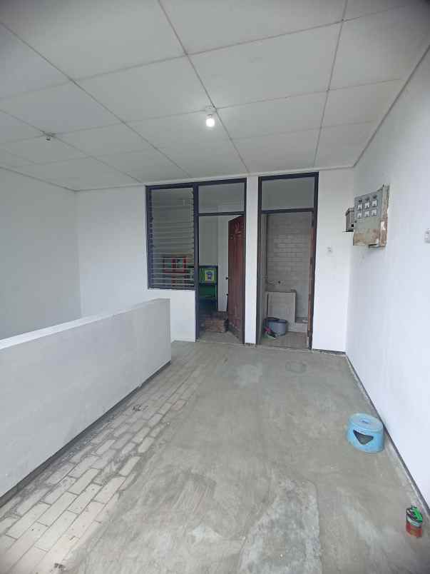 dijual rumah dharmahusada indah