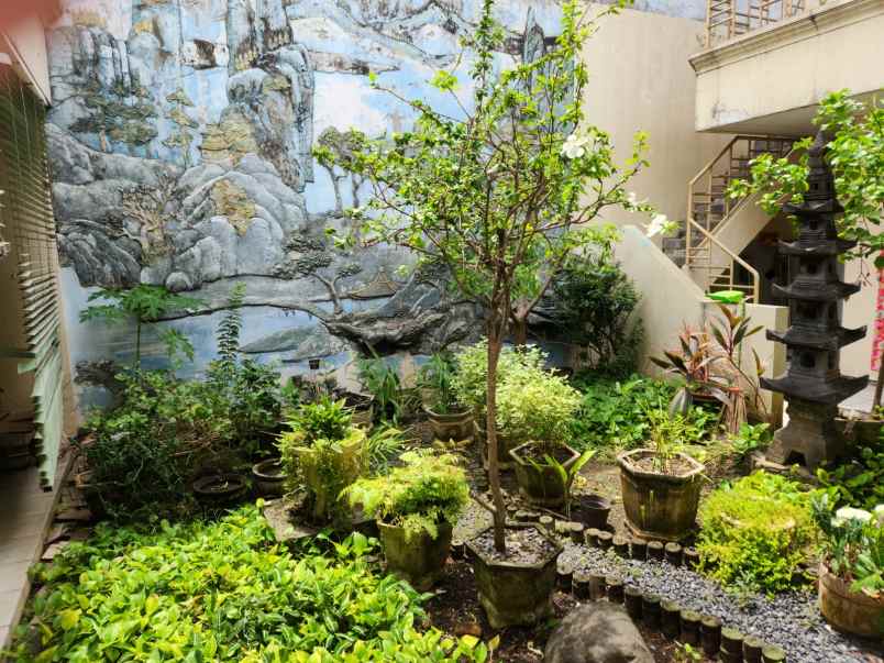 dijual rumah dharmahusada indah timur