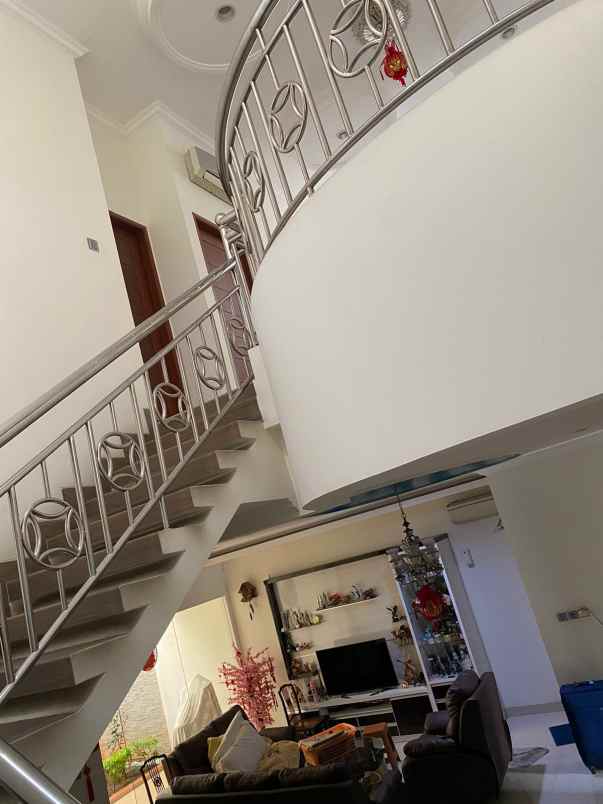 dijual rumah di agung permai sunter