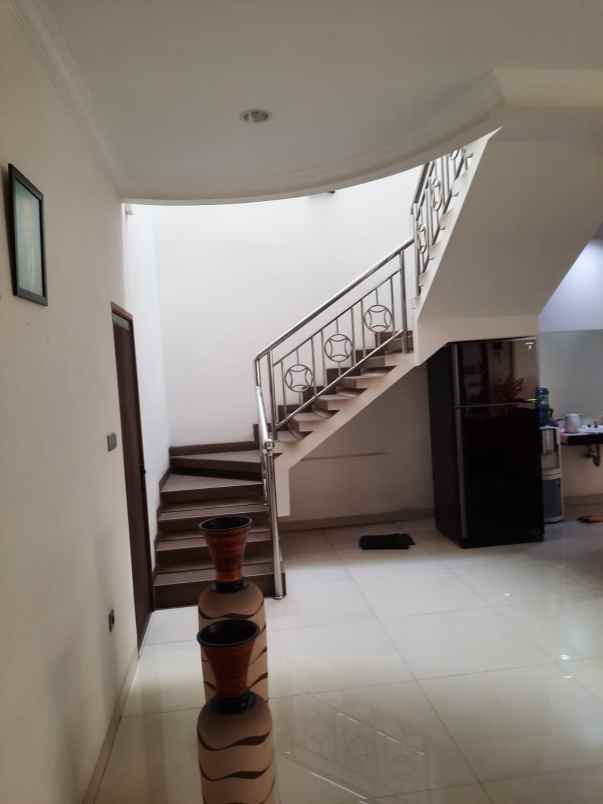 dijual rumah di agung permai sunter