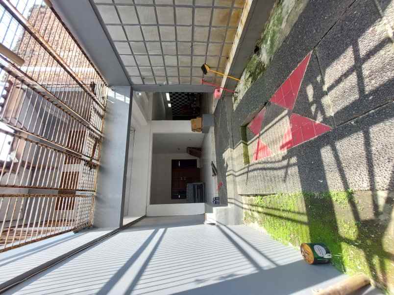 dijual rumah di cirendeu ciputat tangerang selatan