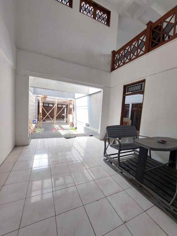 dijual rumah di cirendeu ciputat tangerang selatan